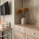 Travi Boutique By Holi מלון