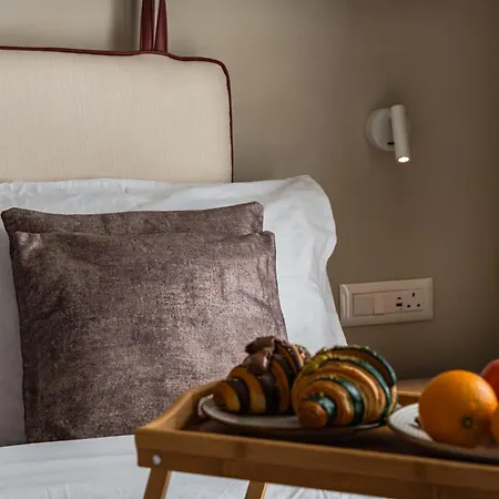 Travi Boutique By Holi סליאמה