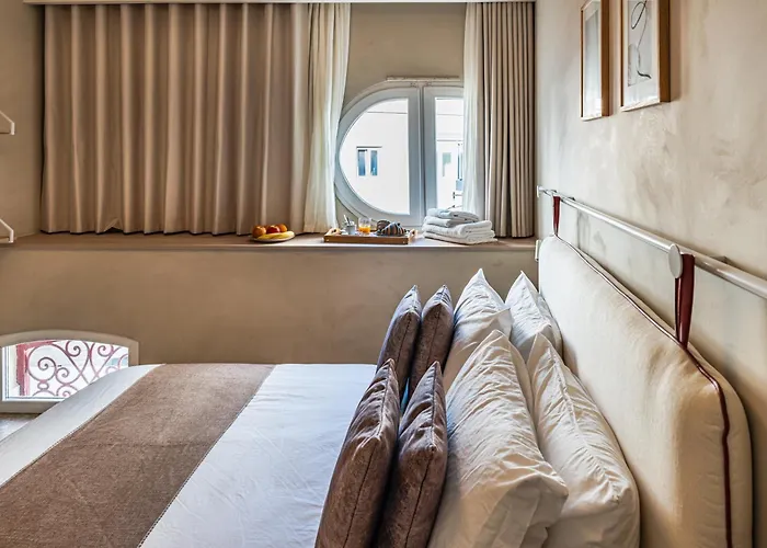 Travi Boutique By Holi * סליאמה