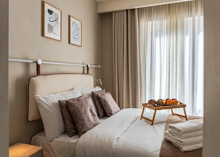 Travi Boutique By Holi * Sliema