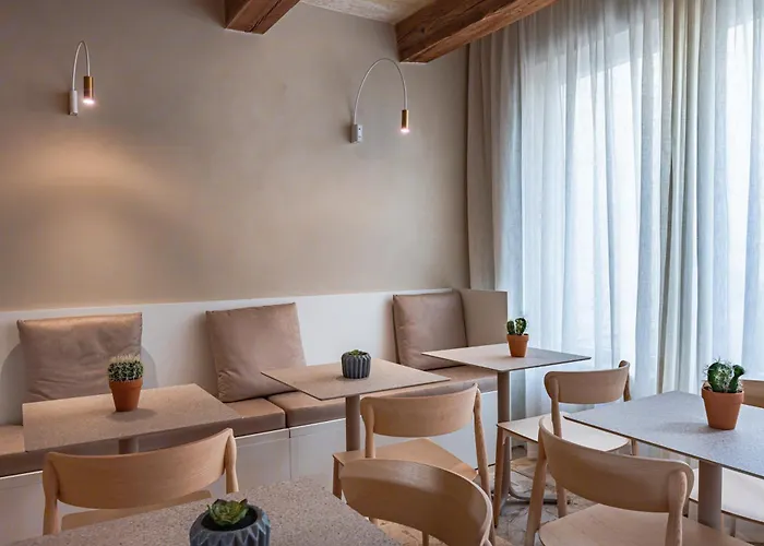 Travi Boutique By Holi סליאמה