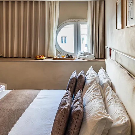 Travi Boutique By Holi * Σλιέμα